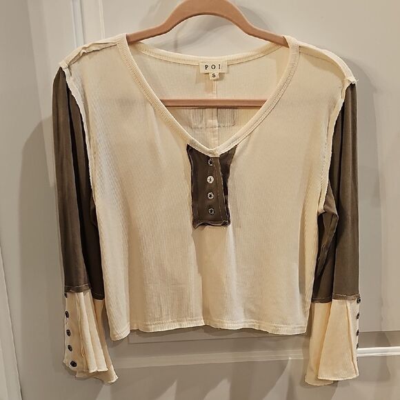 POL Cream Cropped Bell Sleeve Henley Size Small Boho Artsy - Picture 1 of 8